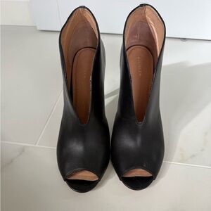 Women's Halogen® Rowen Black Peep-Toe Bootie Heels - Size 10M - EUC!